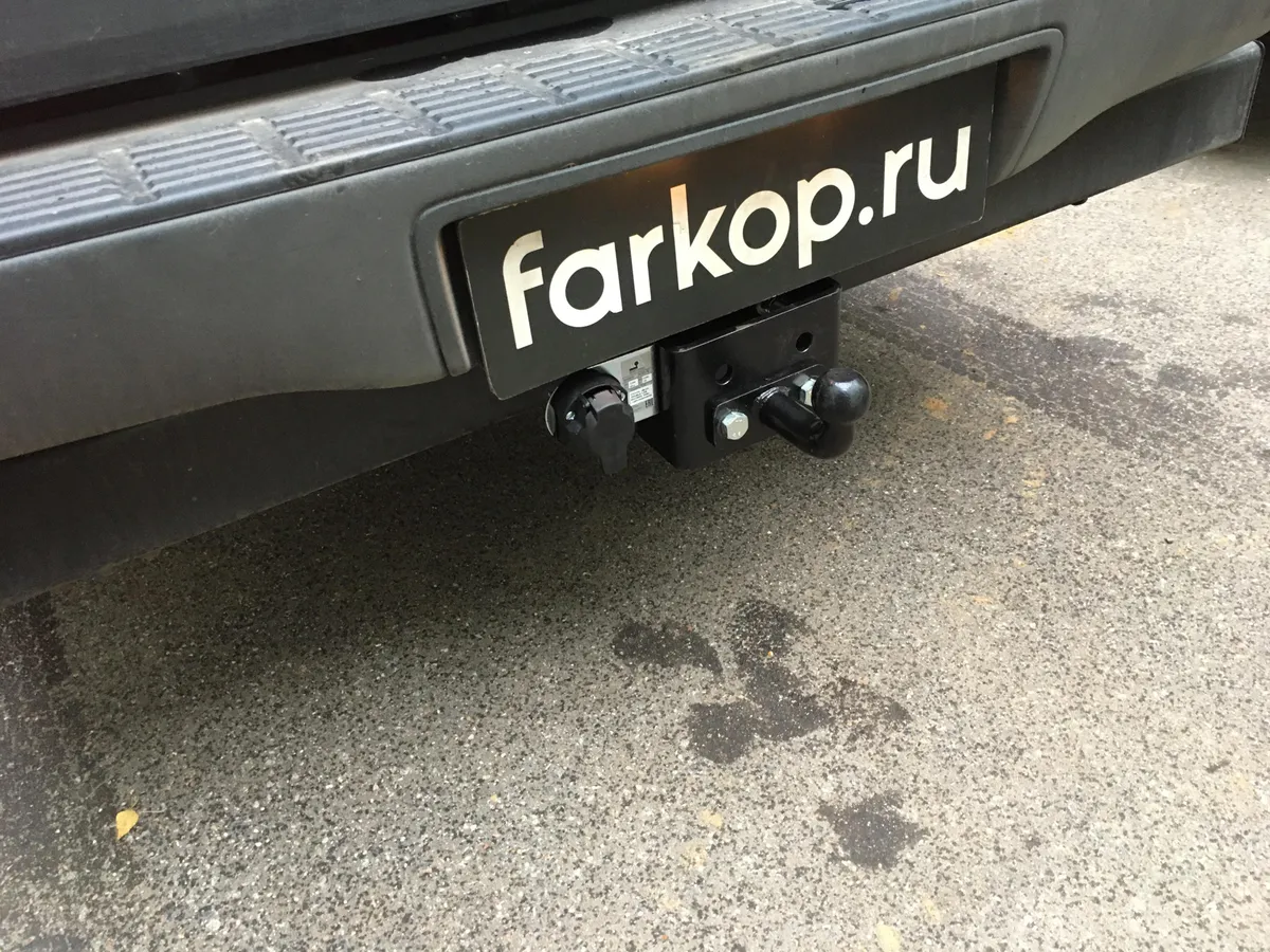 Фаркоп Лидер Плюс для Toyota Hilux 2010-2015 T114-FC в Махачкала