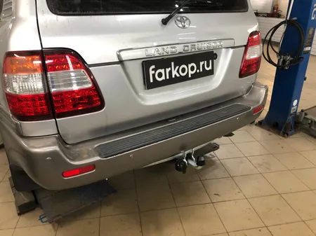 Фаркоп Galia для Toyota Land Cruiser J100 VX 1998-2008 T050A в Махачкала