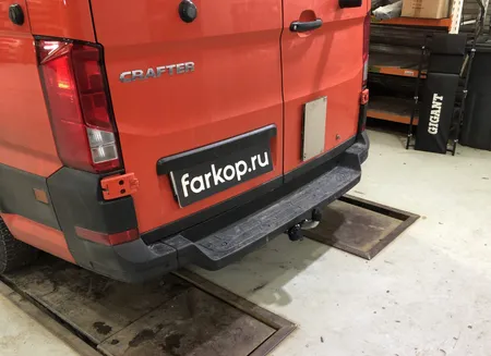 Фаркоп Galia для Volkswagen Crafter 2017-, (для а/м со ступенькой, одинарные колеса сзади)  V085A в Махачкала