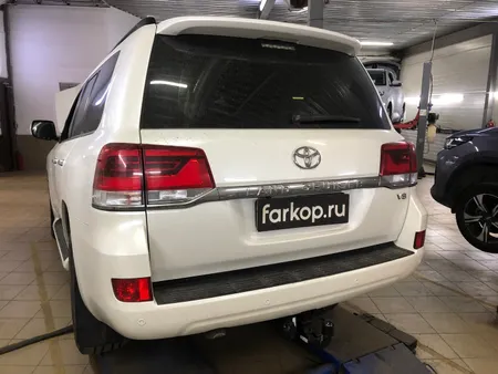 Фаркоп Steinhof для Toyota Land Cruiser J200 2008- T-172 в Махачкала