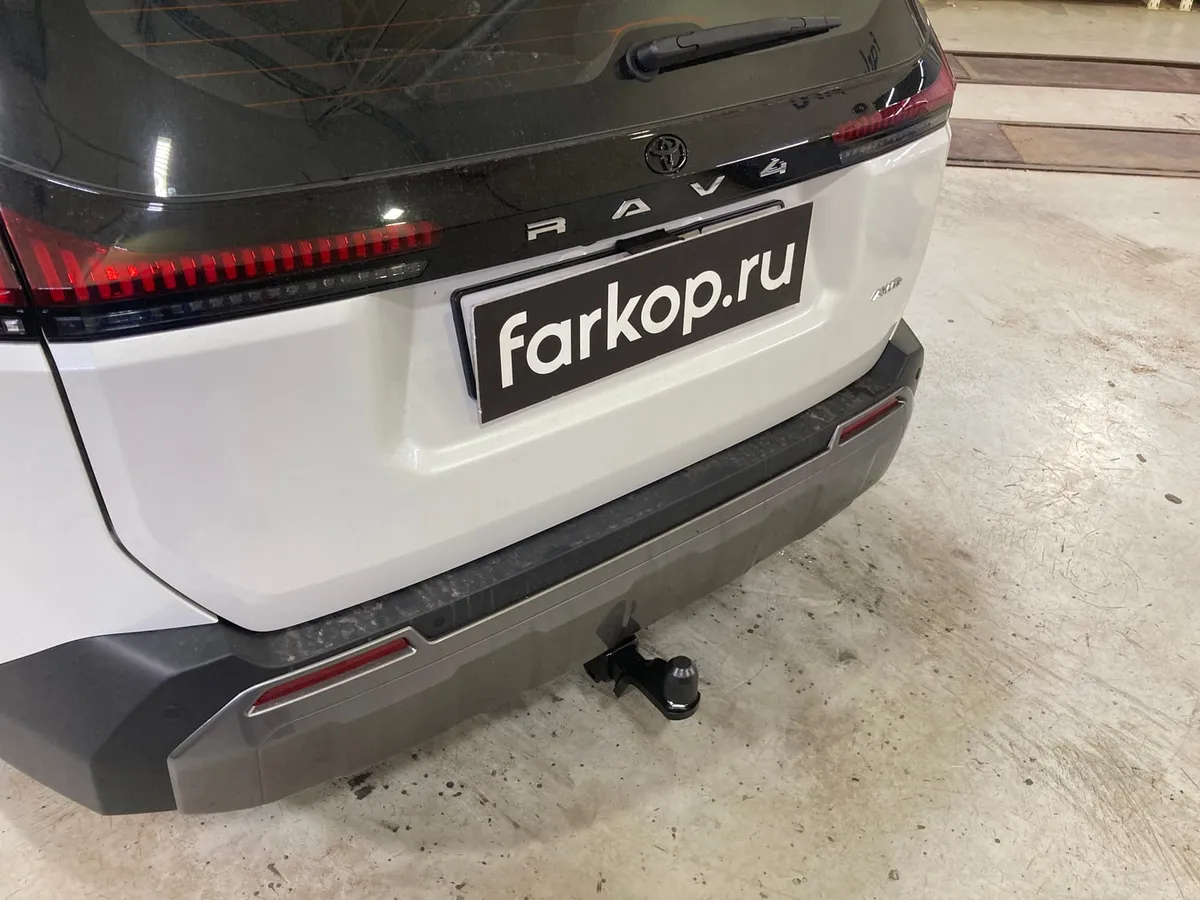 Фаркоп Berg для Toyota RAV4 2025- F.5717.002 в Махачкала Фаркоп Berg для Toyota RAV4 2025- F.5717.002 в Махачкала