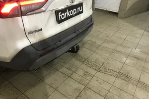 Установили фаркоп Oris для Toyota RAV4 2021 г.